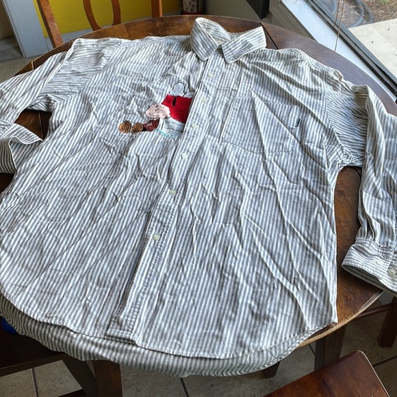 Peanuts Snoopy button down “too cute” 2X - Picture 8 of 9